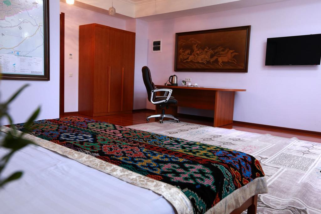 בישקק Soluxe Hotel מראה חיצוני תמונה