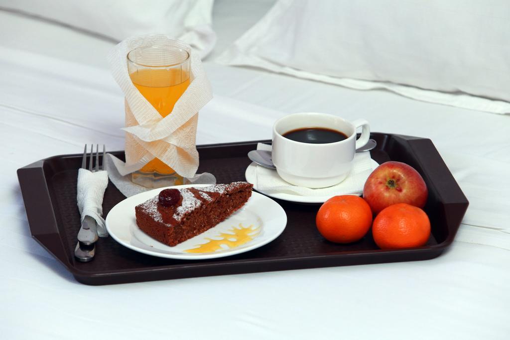 בישקק Soluxe Hotel מראה חיצוני תמונה