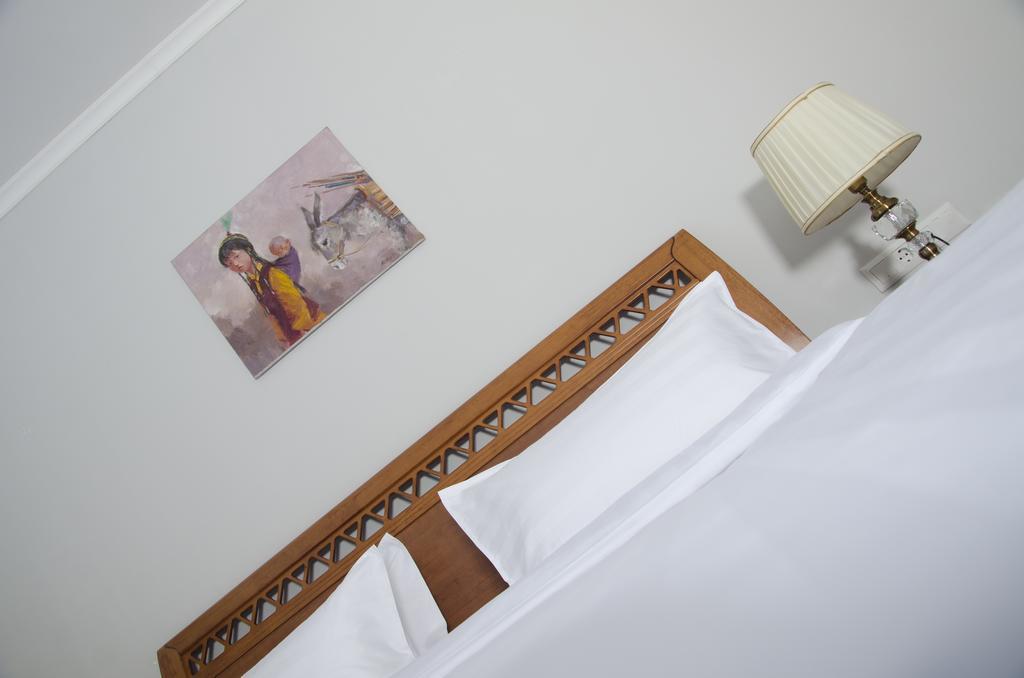בישקק Soluxe Hotel מראה חיצוני תמונה